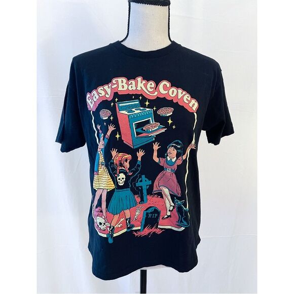 Creepy Co T Shirt | Easy Bake Coven Graphic Short Sleeve | XS - Picture 1 of 5